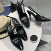 En kaliteli elbise ayakkabı tasarımcısı deri yüksek topuklu şık kadınlar düğün seksi topuk sandalet kadın pompalar