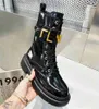 2022 디자이너 Fendyity Boots 신발 누드 블랙 포인트 발가락 발가락 미드 힐 긴 짧은 부츠 신발 NMK