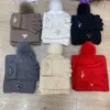 Conjunto de três peças masculino e feminino estilo comum caxemira cachecol cobertor feminino cor xadrez camiseta imitaçãocachecol monclair chapéus