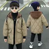 Down Coat Boys Down Jacket Midlength Winter vadderade ytterkläder Kidkläder för tonåringar Fashion Plush Thicked Coats Hooded Parka 412 Y 221125