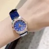 Les femmes de luxe regardent des montres de dame de diamant de concepteur de marque supérieure 29mm montres-bracelets en cuir véritable pour les femmes Valentine's Day221E