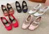 Women039s Dress Shoes High Heels Miu Wedding Bow Formal Shoes Designer Luxury Satin Elastic 95cm Casual Square Toe Black White9247901