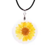 Decorative Flowers 30pcs Epoxy Crystal Chrysanthemum Necklace Resin Dried Flower Daisy Transparent Ball Chain White Round 45cm Long