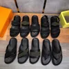 Slippers Мужская корова напечатанная модная платформа сандалии сандалии Вьетнам Роскошные Таиланд пересекают молодежную не скольжение.