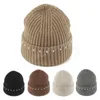 Bonnets Skullies à rivets Harajuku pour hommes et femmes, mode Streetwear Hip Hop, casquettes tricotées douces et chaudes