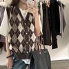 Gilet da donna Inghilterra Vintage Maglione Gilet da donna con scollo a V senza maniche Allentato Preppy Pantaloni a vita bassa Mujer Maglioni termici da donna Maglieria classica 221125