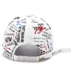 Berretti a sfera 2022 Lettere in bianco e nero Graffiti Cappello da baseball Uomo Donna Hip Hop Trendy Fashion Cap Estate con visiera Protezione solare