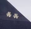 Studörhängen Soelle Luxury 925 Sterling Silver Full Micro Cubic Zirconia Three Leaves Flower for Women Fashion Jewelry