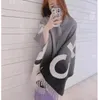 New Elegant Letters Print Imitation Cashmere Scarf Women Autumn Winter Versatile Warm Soft Tassel Shawl Fashion Pashmina 5x8d