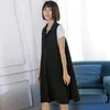 Aprons Black Sleeveless Apron With Pockets Salon Hairdressing Hair Cutting Cape Barber Workwear Household Cleaning Tools