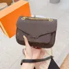 2022 Luxe Marque Classique Rétro manille Contraste couleur Épaule messenger Sacs sac à main cartable sac à main fille mode tendance sac Shopping banquet loisirs 5A