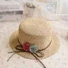 Chapeaux à large bord Soleil Chapeau de paille Version coréenne Femme Été À l'extérieur Flat-top Mixed-color Flowers Shade Beach Fashion Visor Caps H114