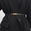 Cintos moda Mulheres pretas finas cinturão dourado fivela de fivela ajustável Colo