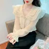 Kvinnor BLOUSES 2022 Spring Fall Women Ruffled Sweet Ladies Beige Top Blouse Woman Autumn Patchwork Hook Flower Hollow Tops