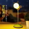 Lampade da tavolo Little Bee Nightlight Led Cartoon Alunni Ricarica USB Protezione per gli occhi Cronometraggio sul comodino Alimentazione con luce per dormire