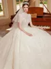 2023 Abito da sposa con perline di cristallo di lusso con scollo a barchetta Scollo a barchetta Abiti da sposa Sweep Train Custom Made plus size Abiti da principessa