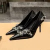 Belki klamry kramykowe Dekoracja Formalne buty Damskie Spiczasta cienka impreza na wysokich obcasach Czarna luksusowa projektant 9 cm Pumps High555