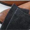 As meias masculinas no suor de tubo-absorvente e desodorante negócio de verão de algodão fino de comprimento médio