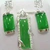 Charmante bijoux de jade vert collier de boucles d'oreilles