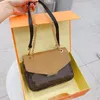 2022 Luxury Brand Classical Retro shackle Contrast color Shoulder messenger Bags purse satchel handbag girl fashion trend bag Shopping banquet leisure 5A