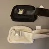 Einfache Zugangsgürtelbeutel Outdoor Crossbody Bag 1L Kapazität Sport Taillenbeutel elastischer verstellbarer Riemen Reißverschluss Fanny Pack klassische Penner Brust