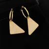Boucles d'oreilles Chic Charm 18L Gold Géométrique Triangle Diamond Inclay Band Gift Box en relief Boucles d'oreilles en relem