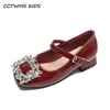 Zapatillas de deporte para niños, moda de primavera, vestido de princesa, zapatos planos para niñas, marca patentada Mary Jane, tacón medio, suela blanda roja 221125