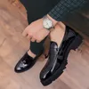 Sapatos masculinos casuais de negócios vestido formal de casamento sapatos de plataforma de couro preto oxfords boi borlas sapato brogue mocassins zapato 221128