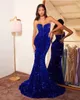 Sexig Royal Blue Velvet -paljetter Mermaid Prom Dresses Long For Women Sweetheart Backless Robe Des Soiree ärmlös Formell slitage Party klänningar Pageant Special tillfälle