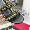 Designer V Slide Sandália Moda Rebite Tornozelo Correia Salto Desliza Mulher Sapatos de Salto Alto Luxo Couro fsdffs