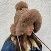 Cloches Nieuwe Lei Feng Hat Warm Keeping gebreide hoed Dames Noordoost -Winter Rij Rij Winddicht Oorbeveiliging Een stuk pluche verdikking
