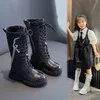 Botas de botas de moda boots de moda meninas de couro preto meninos de outono britânico neve curto bebê fuckle sport sapatos 221125