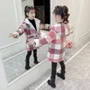 Jackor Girls Autumn Spring Clothes Medium Long Models Girl Windbreaker Plaid Thicked Lamb Fashion Children Woolen tygrockar 221125