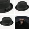 Berets Fashion Wool Felt Pork Pie Fedora Hat Autumn Winter Curve Brim For Men Ribbon Cylinder Luxury Women Cap