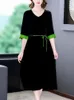 カジュアルドレスミディブラック女性エレガントビンテージドレス秋のヴネックチュニックベルベットプロムイブニングドレス