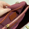 Bolsa clásica de cuero de falso para mujeres con diseño de letras florales - bolso de hombro suave para desplazamientos y salida por la noche