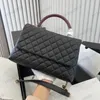 CC Marca Totes 28x18cm Top Co Handle Salzburg Totes Bags Hass Caviar Calfskin Metal Turn Buckle Hardware Chain Multi Pochette Bolsas Designer Womens Luxuries