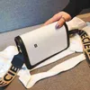 여성을위한 패션 디자인 가죽 Crossbody 가방 2021 럭셔리 한국어 버전 간단한 어깨 가방 여성 지갑과 핸드백 G220519