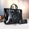2023 Nouveaux sacs fourre-tout Mode dames marque de luxe designer Tote Bag Casual blanc Une épaule Portable en cuir féminin Shopping Sac à bandoulière W221129