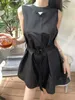 Повседневные платья дизайнерские женские платье рубашка для джинсовой рубашки для весеннего летнего стиля одежды с слойной буквой Леди Слим -ремень плиссированный юбка кнопка Zipp P1GN