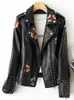سترات نسائية Ftlzz Women Retro Floral Print Pringerery Faux Soft Leather Jacket Coat Coat Roulddown Terment Pu Moto Biker Black Punk Outterwear 221128