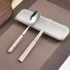 Учебные изделия для обеда 2-в-1 Spoon Spoon Spoon Установите портативное путешествие с пластиковым подарком на столовых приборах.