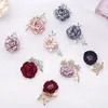 Broches exquisitos para mujer, broche de perlas de flores para mujer, joyería Vintage, ramo elegante, accesorios para traje de fiesta de boda, insignias, ramillete