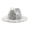 Berets Hat European och American Fedora Leopard Print Top White Flat Brim Jazz Big Felt Hat2022