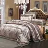 Постилочные наборы роскошные жаккардовые наборы Queen King Size Size Set 4pcs одеял на крышку наволочки Домашние Текстиль 40 Цветов 221129