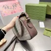 Bolsos Axilas Cross Body Bag Mujeres Hobo Hombro Messenger Bags Banda ancha Flip Bolso monedero Bolsa de cuero genuino Letras de moda Correa extraíble