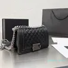 حقائب مصمم الأزياء Women Luxurys Luxurys Handbag Counter Bag Bag 02wallet Classic Chain Boy Messenger Lady Leather Leatherpags Packpack