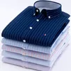 Camicie casual da uomo di alta qualità 100 cotone Oxford uomo plaid uomo ricamo manica lunga per uomo abito bianco blu 221128