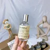 Kvinnors spray vacker förpackning mode kvinnors varaktiga smak parfym