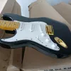 Sol El 6 Dizeler Beyaz Pickguard ile Siyah Elektrik Gitar SSS Pikapları Sarı Akçaağaç Kıvrılığı Özelleştirilebilir